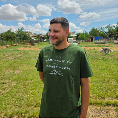 Tricou bărbați „Pământ sub tălpi, visuri sub stele” - Verde